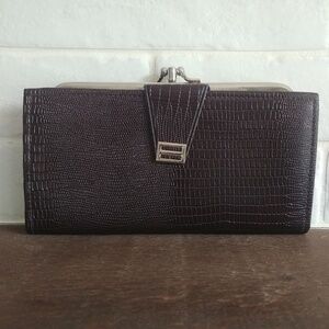 Vintage Leatherette Canada dark brown snakeskin leather wallet